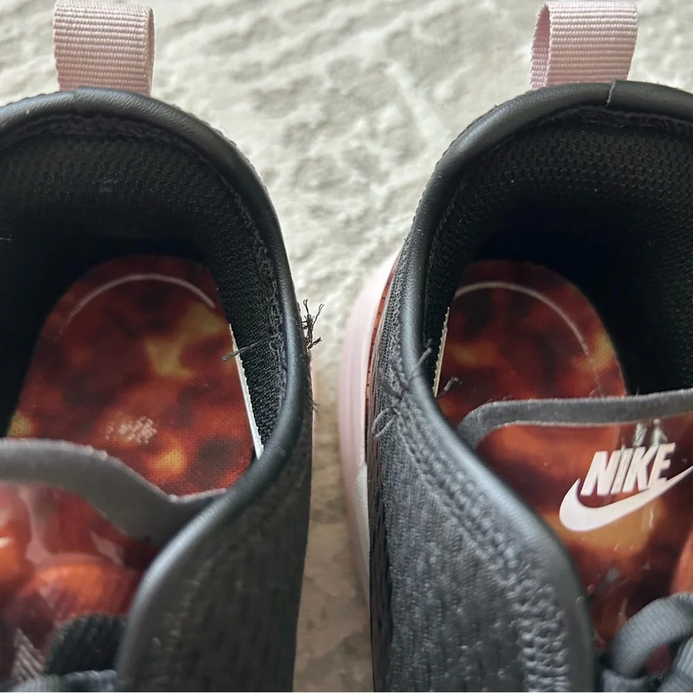 ⭐️ Nike air black sneakers with tortoise and pink accents size 9 - Picture 3 of 11
